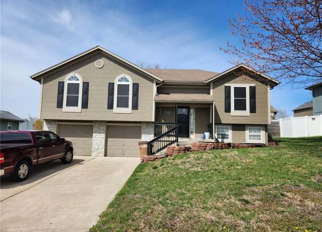Property at 1604 Cody Dr, Raymore, MO 64083, 3 beds, 3 baths
