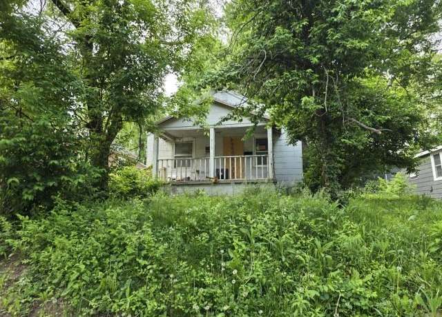 Property at 8715 E Roberts St, Independence, MO 64053, 3 beds, 1.5 baths