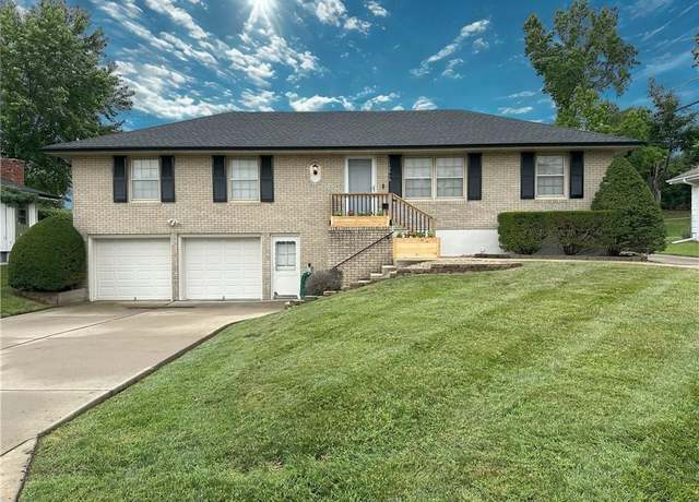 Property at 12913 E 41st St S, Independence, MO 64055, 3 beds, 3 baths
