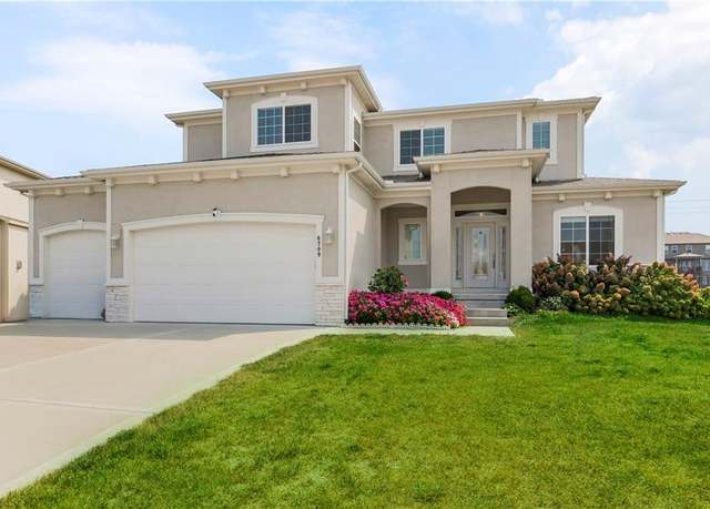 Property at 6709 NW 105th St, Kansas City, MO 64154, 4 beds, 3.5 baths