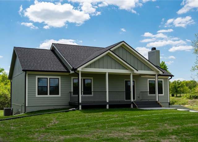 Property at 31201 E Lone Jack Lees Summit Rd, Lee's Summit, MO 64086, 4 beds, 3 baths