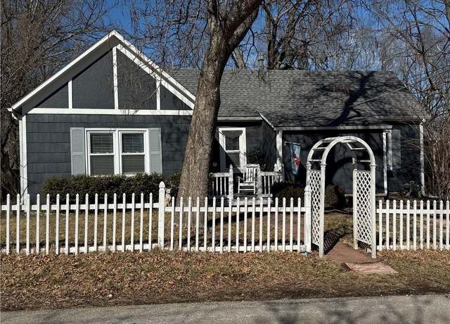 Property at 6190 Goeble St, Stilwell, KS 66085, 2 beds, 1 bath