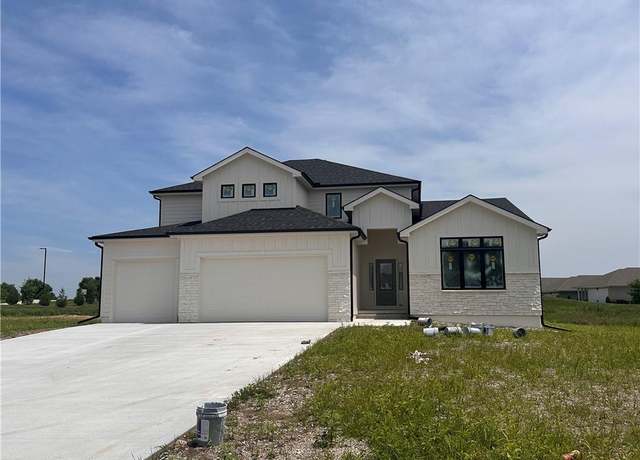 Property at 2003 Foxtail Pt, Kearney, MO 64060, 4 beds, 3.5 baths