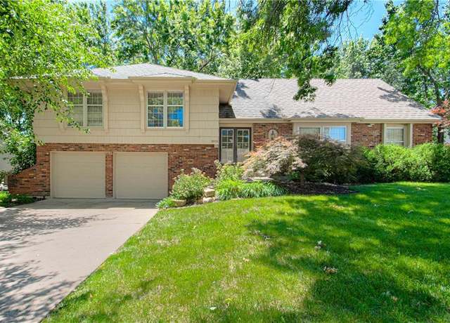 Property at 5009 NW 83rd Ter, Kansas City, MO 64151, 3 beds, 2 baths
