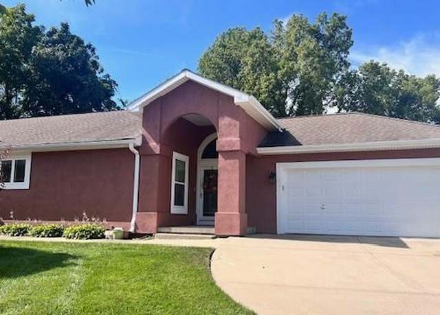 Property at 7809 N Cherry St, Kansas City, MO 64118, 3 beds, 2 baths