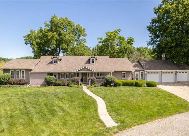 Property at 2301 Lees Summit Rd, Lee's Summit, MO 64064, 3 beds, 3.5 baths