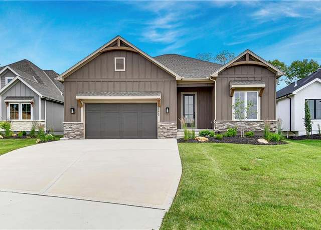 Property at 24940 W 98th Pl, Lenexa, KS 66227, 4 beds, 3 baths