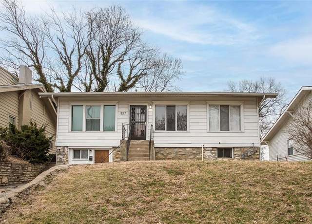 Property at 1727 S Crescent Ave, Independence, MO 64052, 2 beds, 1 bath