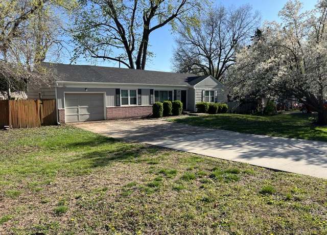 Property at 2015 Somerset Dr, Prairie Village, KS 66206, 3 beds, 1 bath