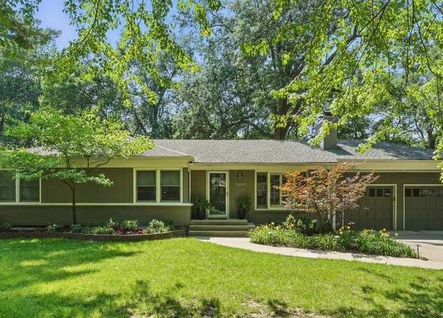 Property at 8604 Sagamore Rd, Leawood, KS 66206, 4 beds, 3 baths