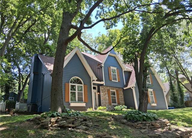 Property at 1107 Wildbriar Dr, Liberty, MO 64068, 4 beds, 3 baths