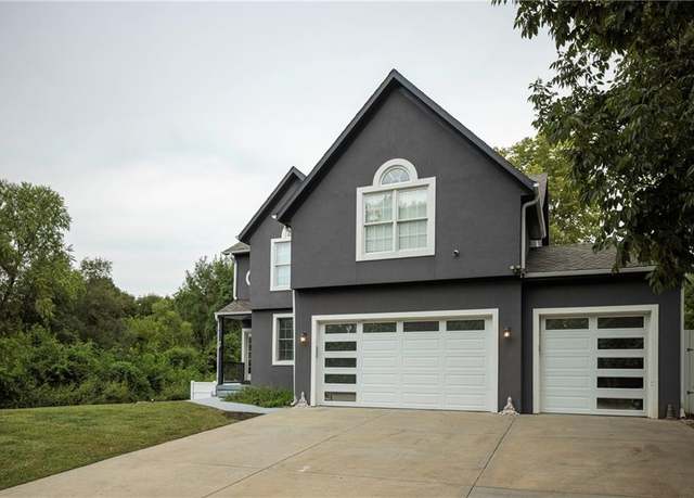 Property at 14296 W 153rd St, Olathe, KS 66062, 4 beds, 4.5 baths