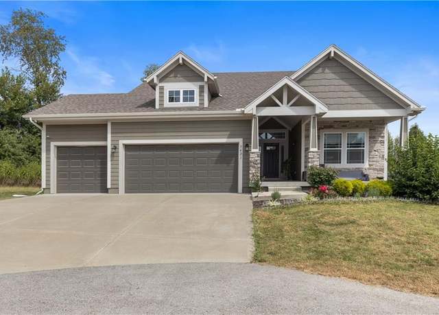 Property at 3421 N 128th St, Kansas City, KS 66109, 4 beds, 3 baths