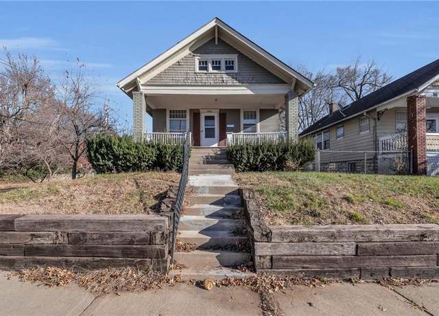 Property at 4701 Fairmount Ave, Kansas City, MO 64112, 2 beds, 1 bath