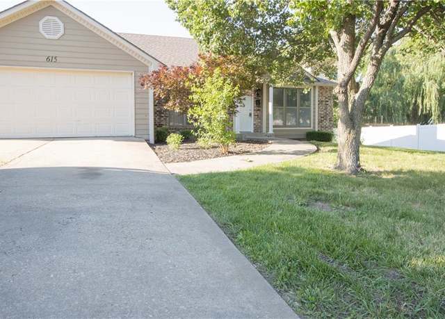 Property at 615 Cantebury St, Warrensburg, MO 64093, 3 beds, 2 baths