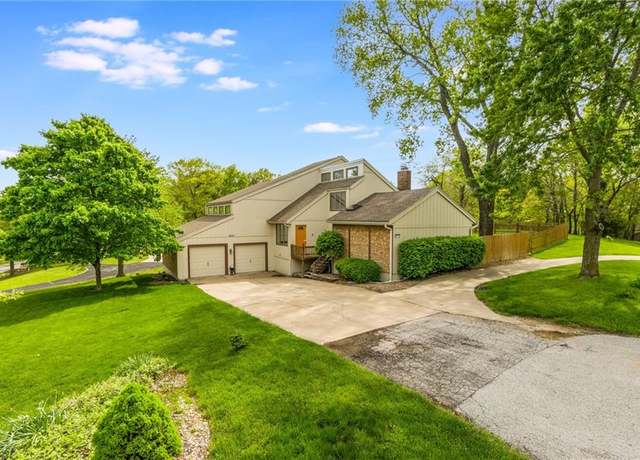 Property at 8210 NW Eastside Dr, Weatherby Lake, MO 64152, 4 beds, 3.5 baths