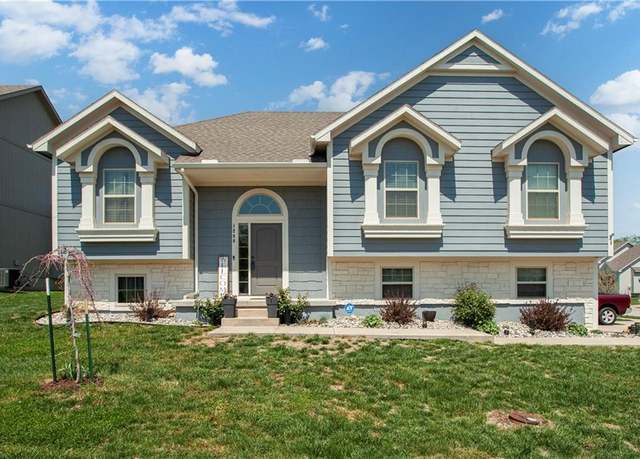 Property at 1288 NW Lindenwood Dr, Grain Valley, MO 64029, 4 beds, 3 baths