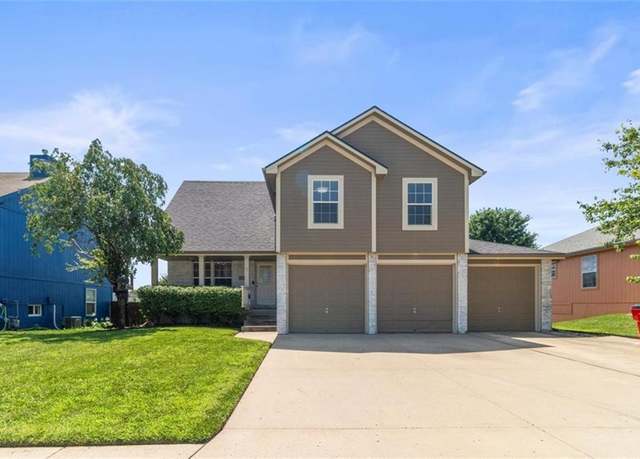 Property at 1103 NW Hickory Ct, Grain Valley, MO 64029, 4 beds, 2.5 baths