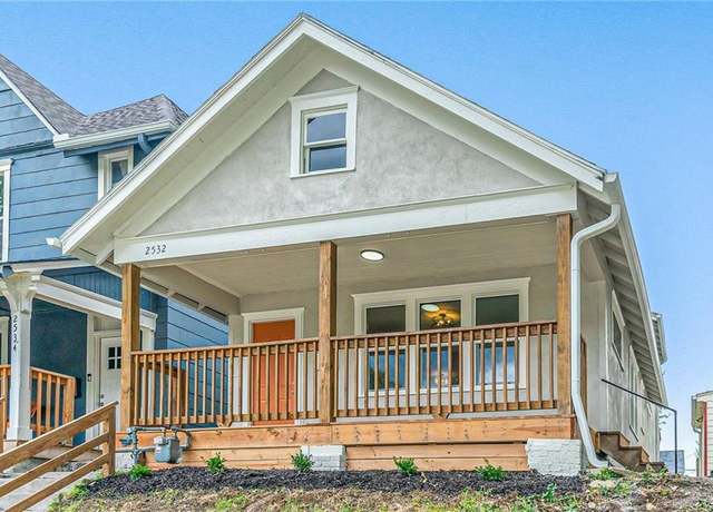 Property at 2532 Charlotte St, Kansas City, MO 64108, 3 beds, 1 bath