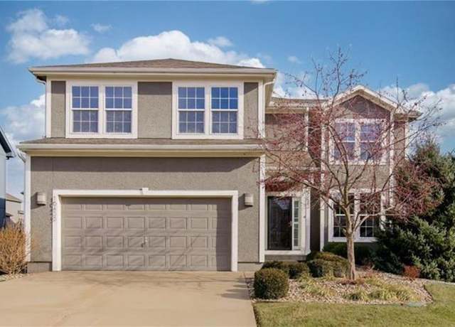 Property at 16455 S Fellows St, Olathe, KS 66062, 4 beds, 2.5 baths