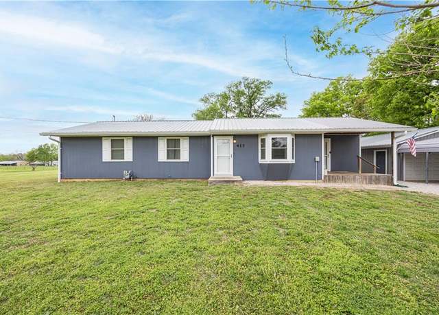 Property at 417 N Julia St, Thayer, KS 66776, 3 beds, 1.5 baths