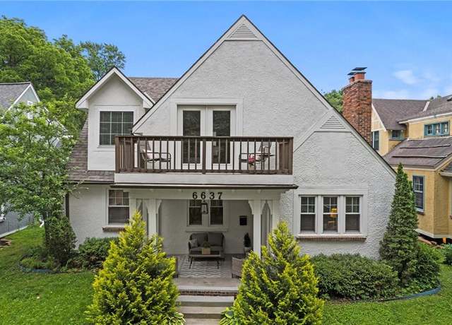 Property at 6637 Edgevale Rd, Kansas City, MO 64113, 3 beds, 2 baths
