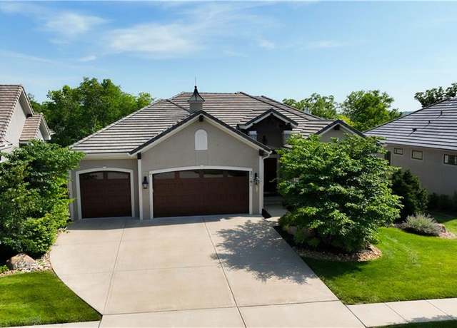 Property at 27181 W 100th Ter, Olathe, KS 66061, 4 beds, 3 baths