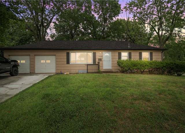 Property at 7045 Nieman Rd, Shawnee, KS 66203, 3 beds, 1.5 baths