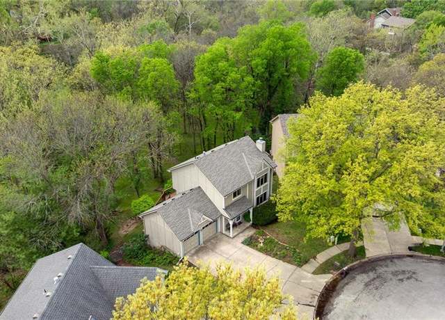 Property at 7801 NW 70 th St, Kansas City, MO 64152, 4 beds, 2.5 baths