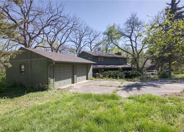 Property at 2729 Stratford Rd, Lawrence, KS 66049, 4 beds, 3 baths
