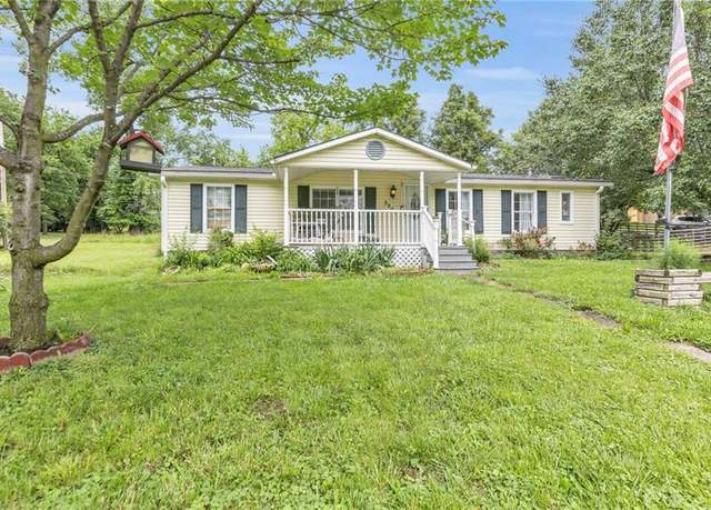 Property at 8036 Bellefontaine Ave, Kansas City, MO 64132, 3 beds, 2 baths