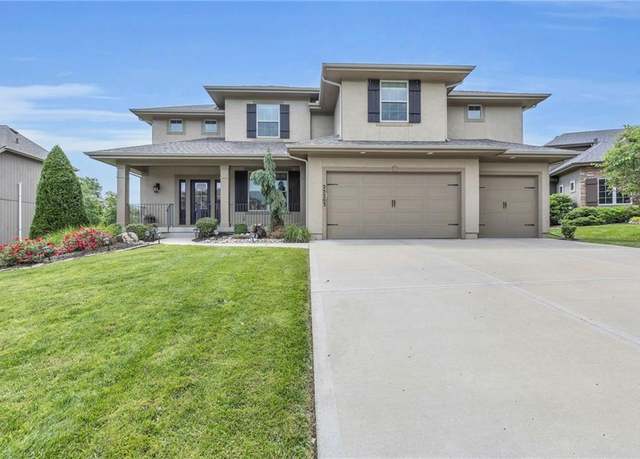 Property at 25203 W 97th Ter, Lenexa, KS 66227, 4 beds, 4 baths