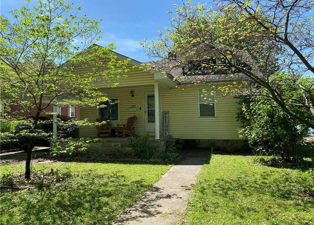Property at 1404 S Barrett Ave, Sedalia, MO 65301, 2 beds, 1 bath