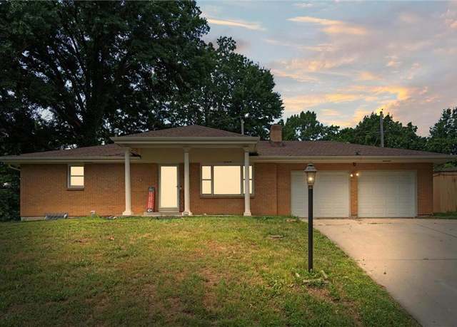 Property at 6738 N Madison Ave, Kansas City, MO 64118, 4 beds, 3 baths