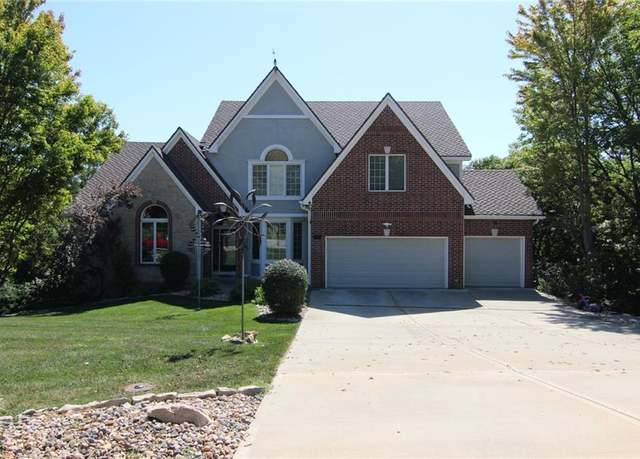 Property at 6415 Hillside St, Shawnee, KS 66218, 4 beds, 4.5 baths