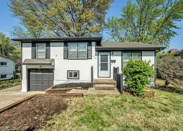 Property at 602 SW Lea Dr, Lee's Summit, MO 64081, 4 beds, 2 baths