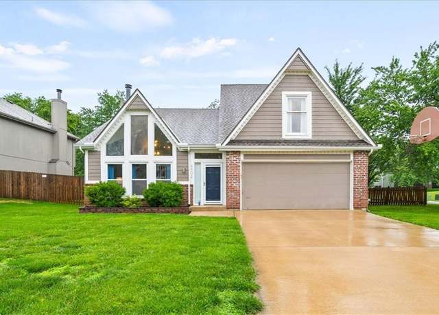 Property at 6402 Aminda St, Shawnee, KS 66226, 3 beds, 2.5 baths