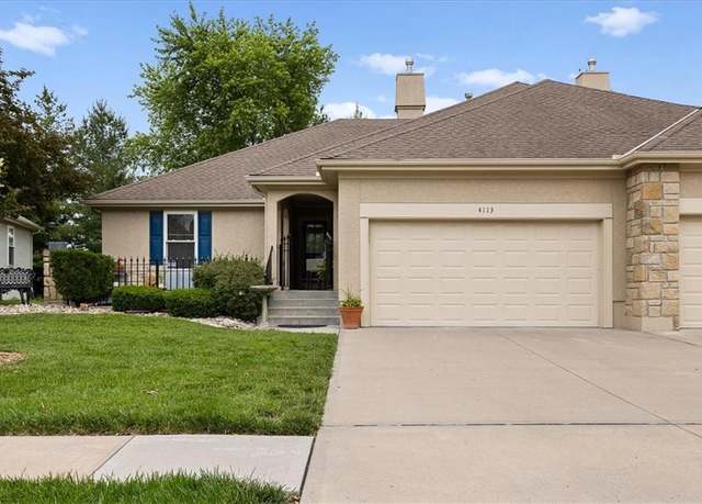 Property at 4113 SW Homestead Dr, Lee's Summit, MO 64082, 2 beds, 2 baths