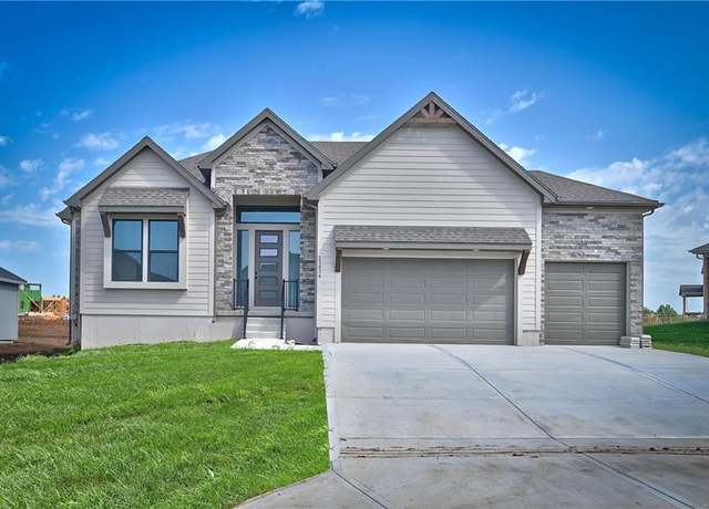 Property at 6113 Barth Rd, Shawnee, KS 66226, 4 beds, 3 baths
