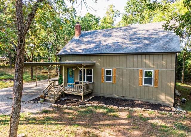 Property at 22 Sunset Cir, Linn Valley, KS 66040, 3 beds, 2 baths