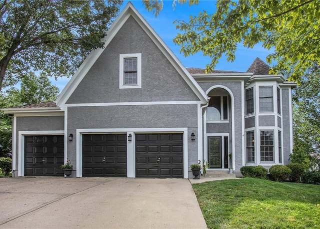Property at 13301 W 142nd St, Overland Park, KS 66221, 3 beds, 3.5 baths