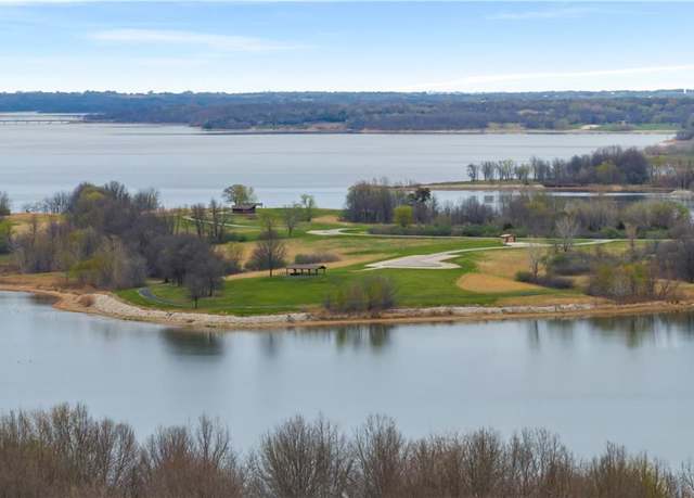 Property at 15423 N Mount Olivet Rd, Smithville, MO 64089, 5 beds, 4 baths