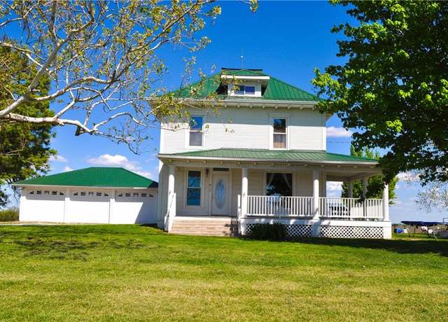 Property at 3916 A Hwy, Albany, MO 64402, 3 beds, 2 baths