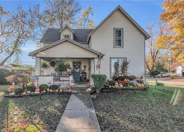 Property at 623 N Main St, Cameron, MO 64429, 4 beds, 2.5 baths