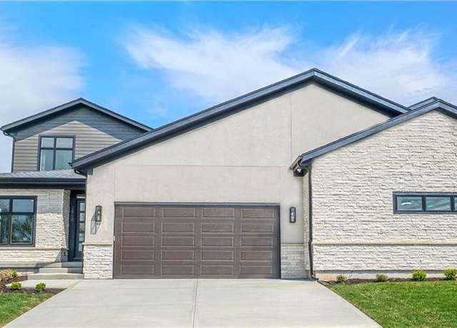 Property at 2860 W 133rd Ter, Leawood, KS 66209, 3 beds, 2.5 baths