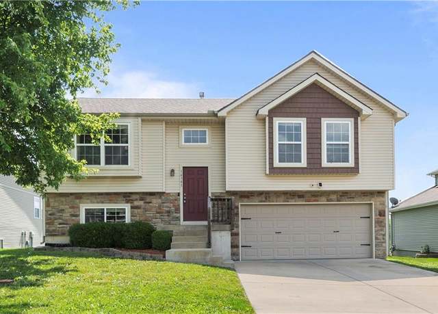 Property at 14341 Overhill Ave, Grandview, MO 64030, 4 beds, 3 baths