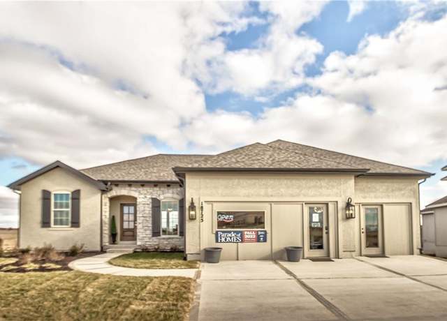Property at 18725 Theden St, Spring Hill, KS 66083, 3 beds, 2 baths