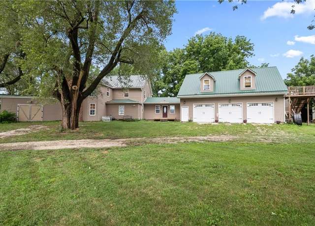 Property at 119 NE 1050 Rd, Warrensburg, MO 64093, 5 beds, 4.5 baths