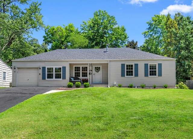 Property at 8813 Riley St, Overland Park, KS 66212, 3 beds, 2 baths