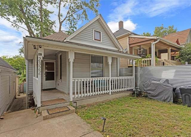 Property at 2322 Holly St, Kansas City, MO 64108, 3 beds, 1 bath
